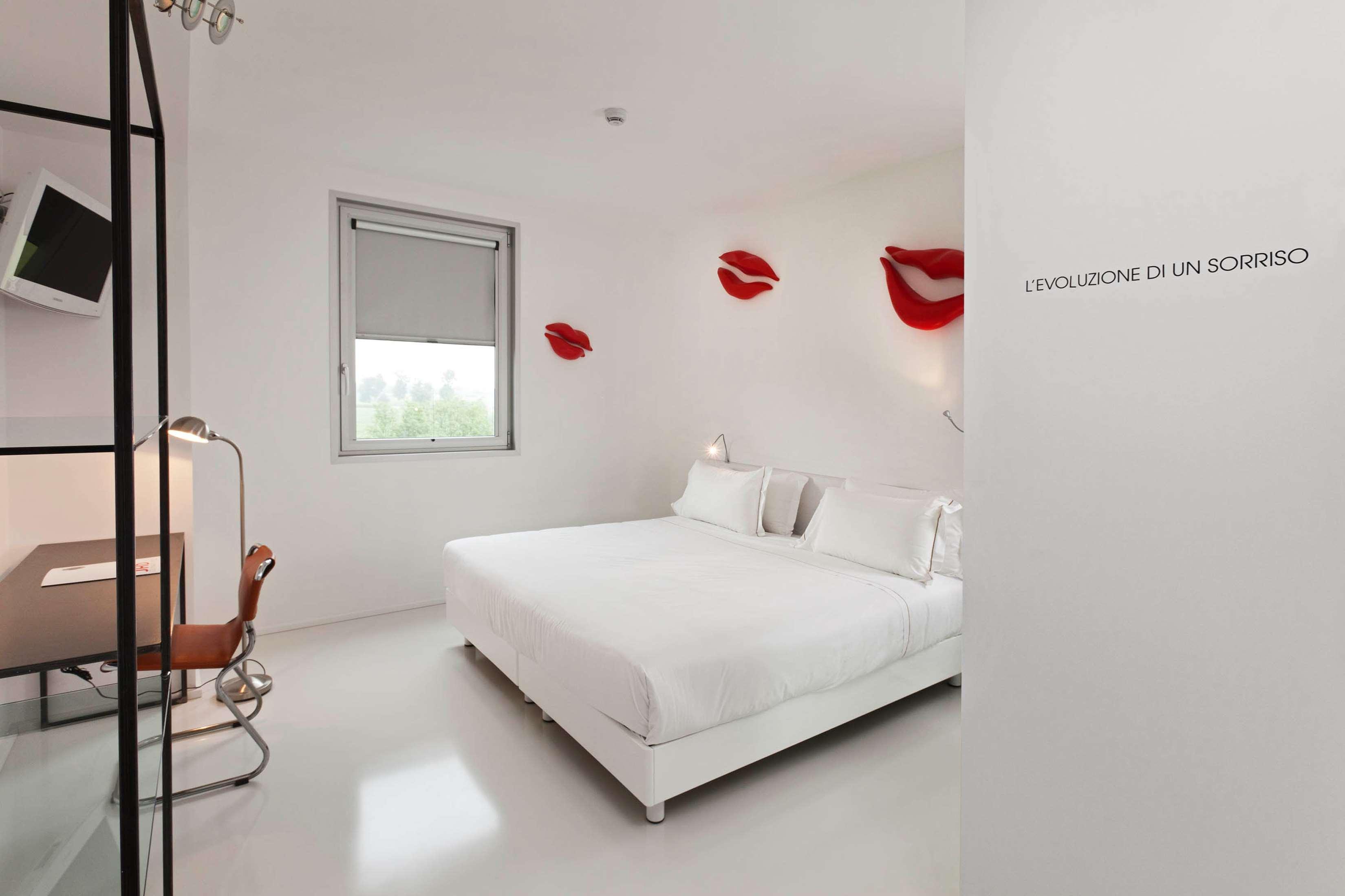 Aiden By Best Western Jhd Dunant Hotel Castiglione Delle Stiviere Luaran gambar